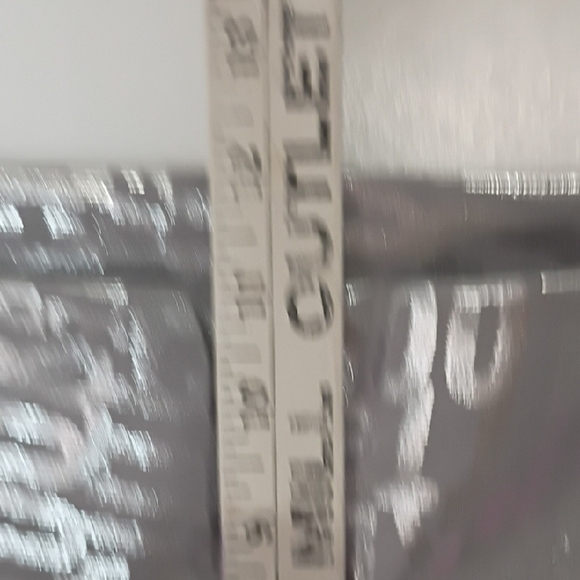 Fabletics Powerhold Silver Metallic Leggings Women's Size Small - Picture 5 of 9